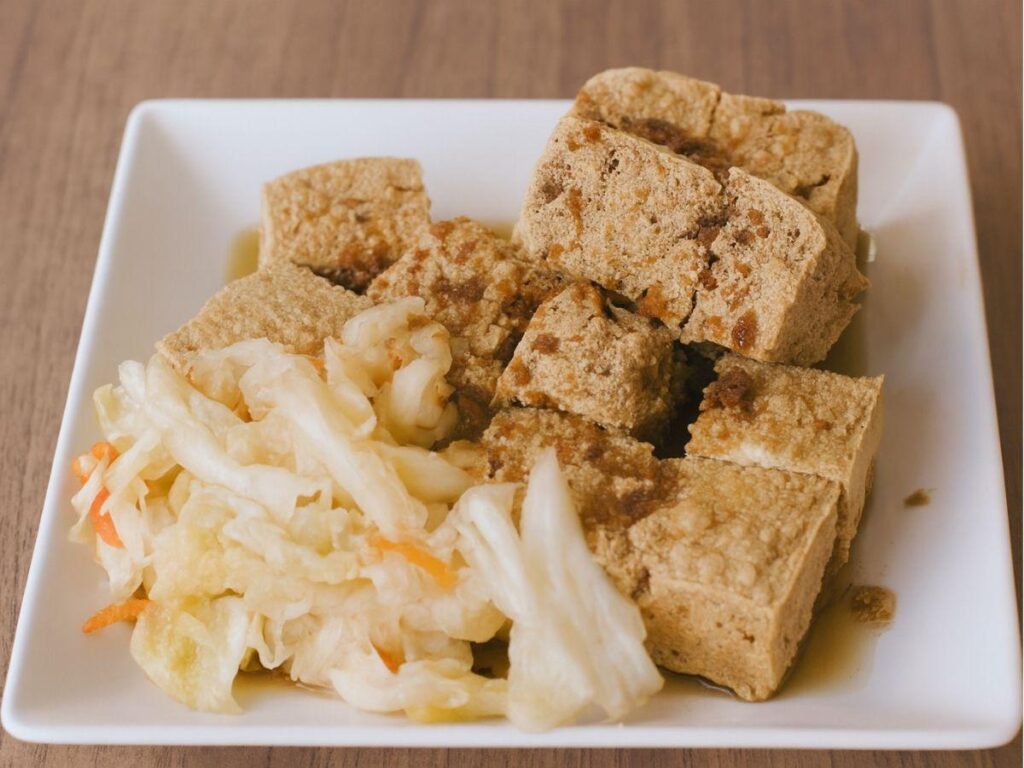 旅遊必吃花蓮臭豆腐！現炸現切、外酥內軟 經典風味不容錯過
