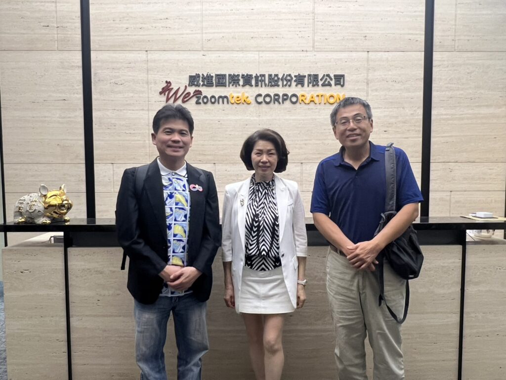 中正企管黃正魁主任拜會威進國際　張力潔總經理共商實習、產學合作與AI教學